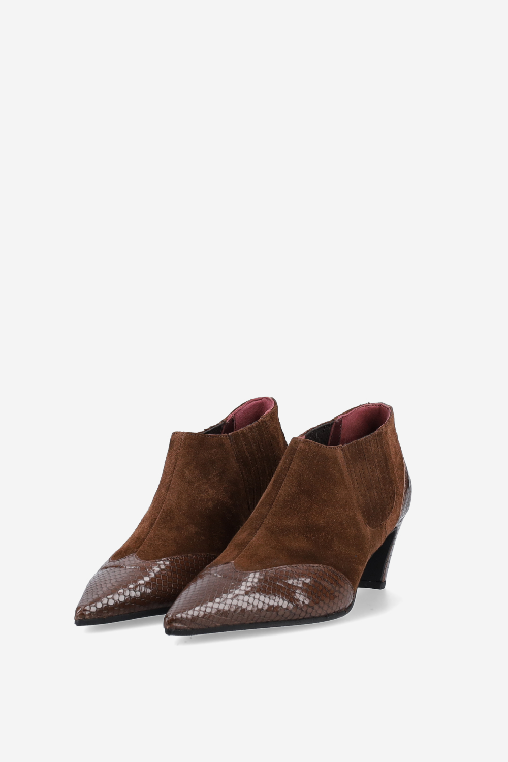 Pointed-toe suede ankle boots