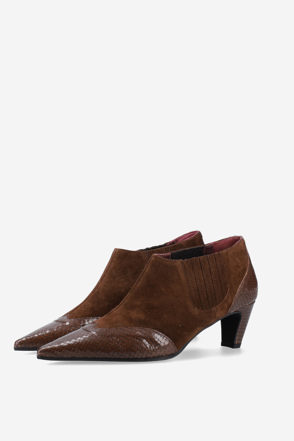 Pointed-toe suede ankle boots