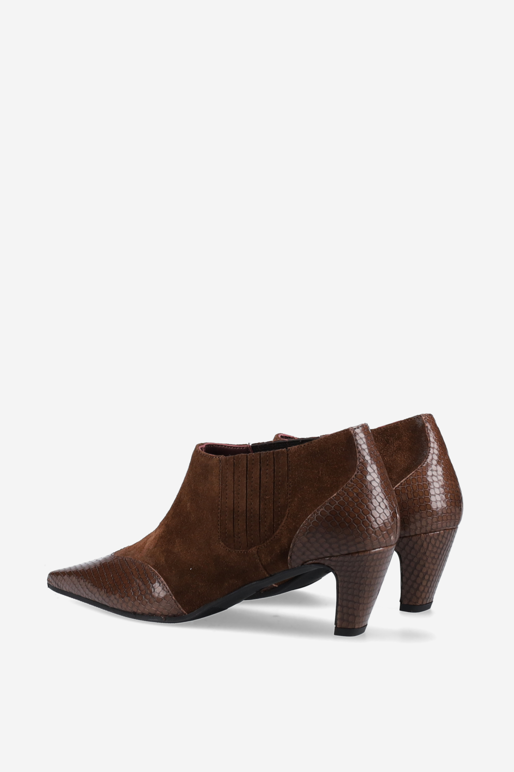 Pointed-toe suede ankle boots