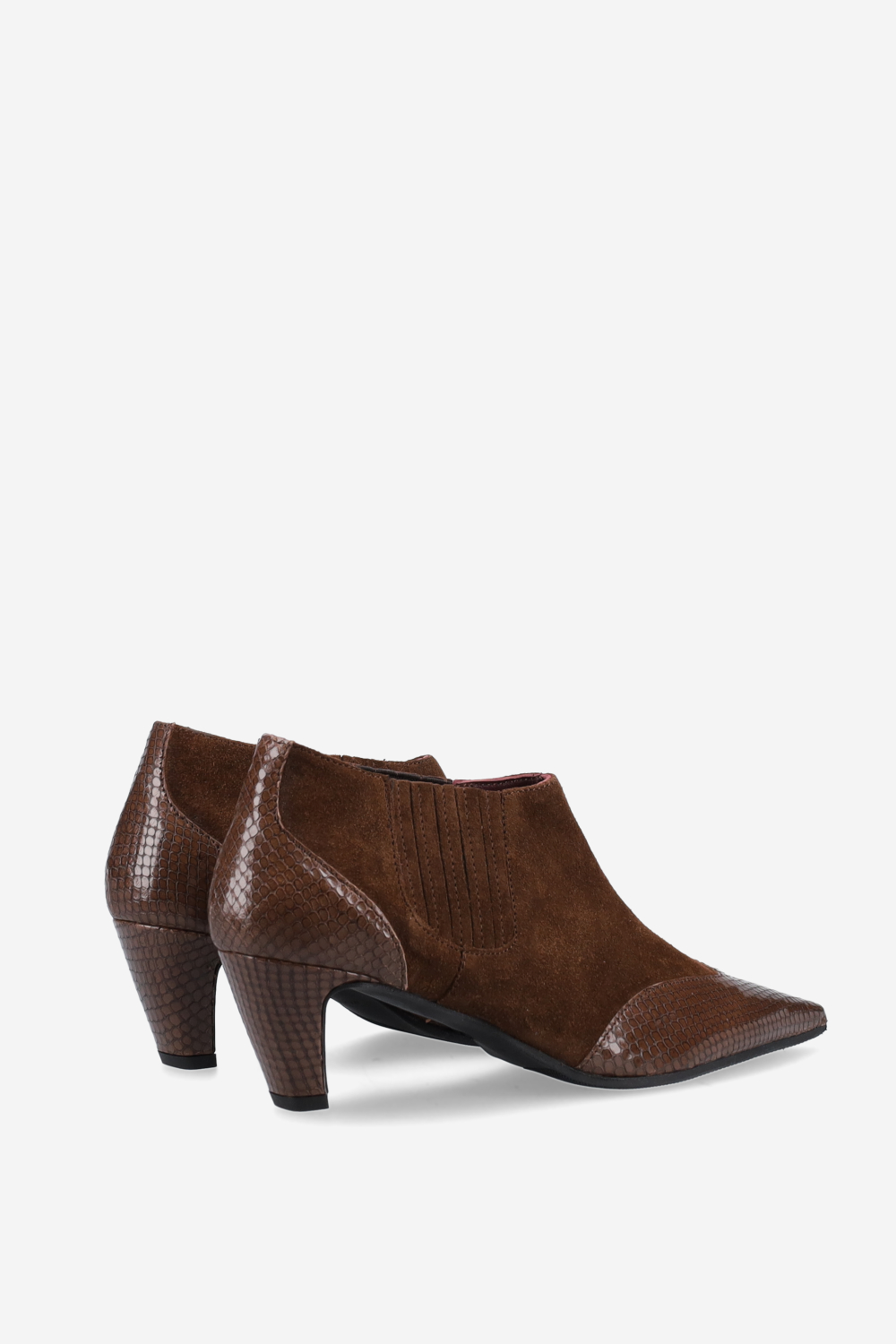Pointed-toe suede ankle boots