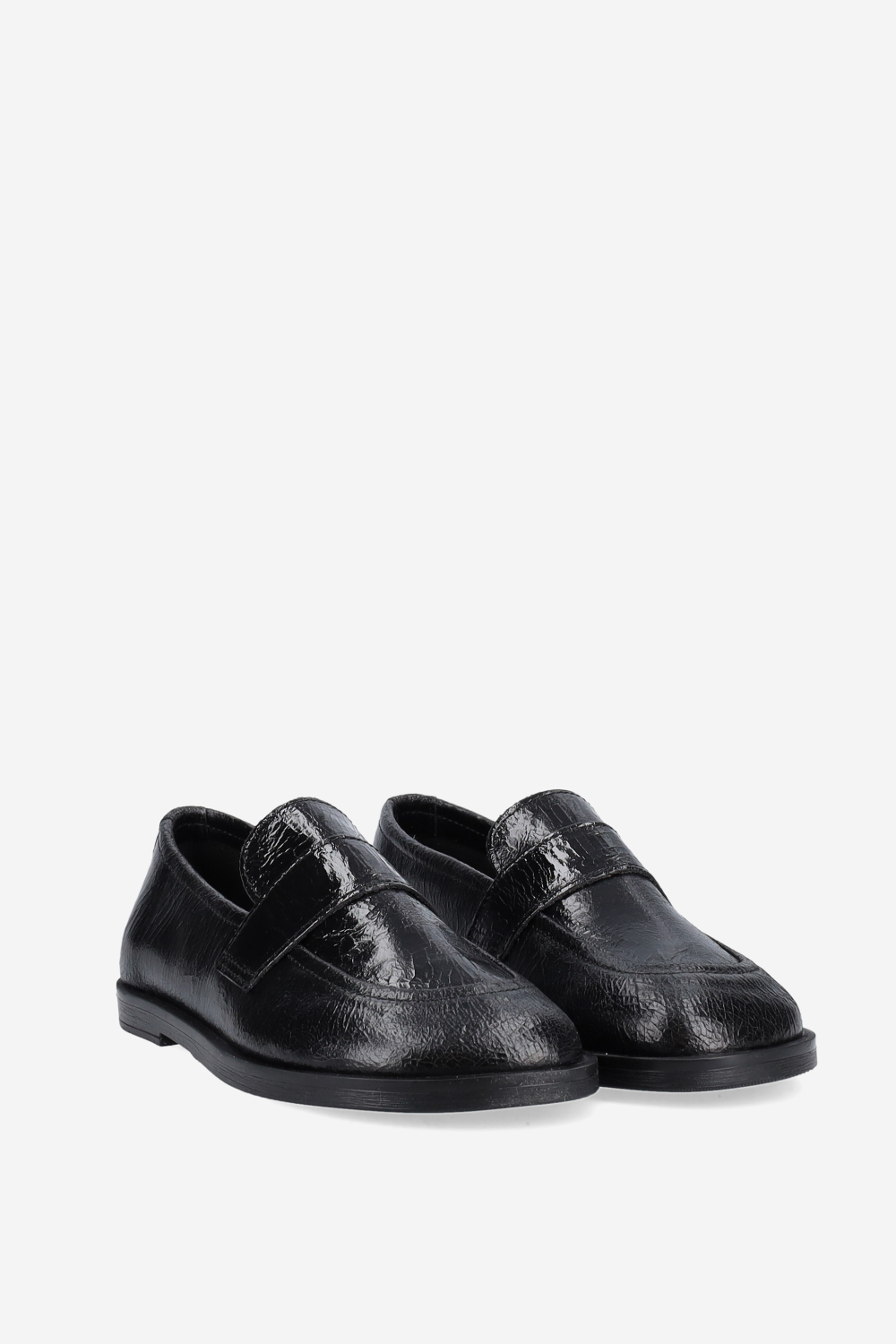 Crack leather loafers