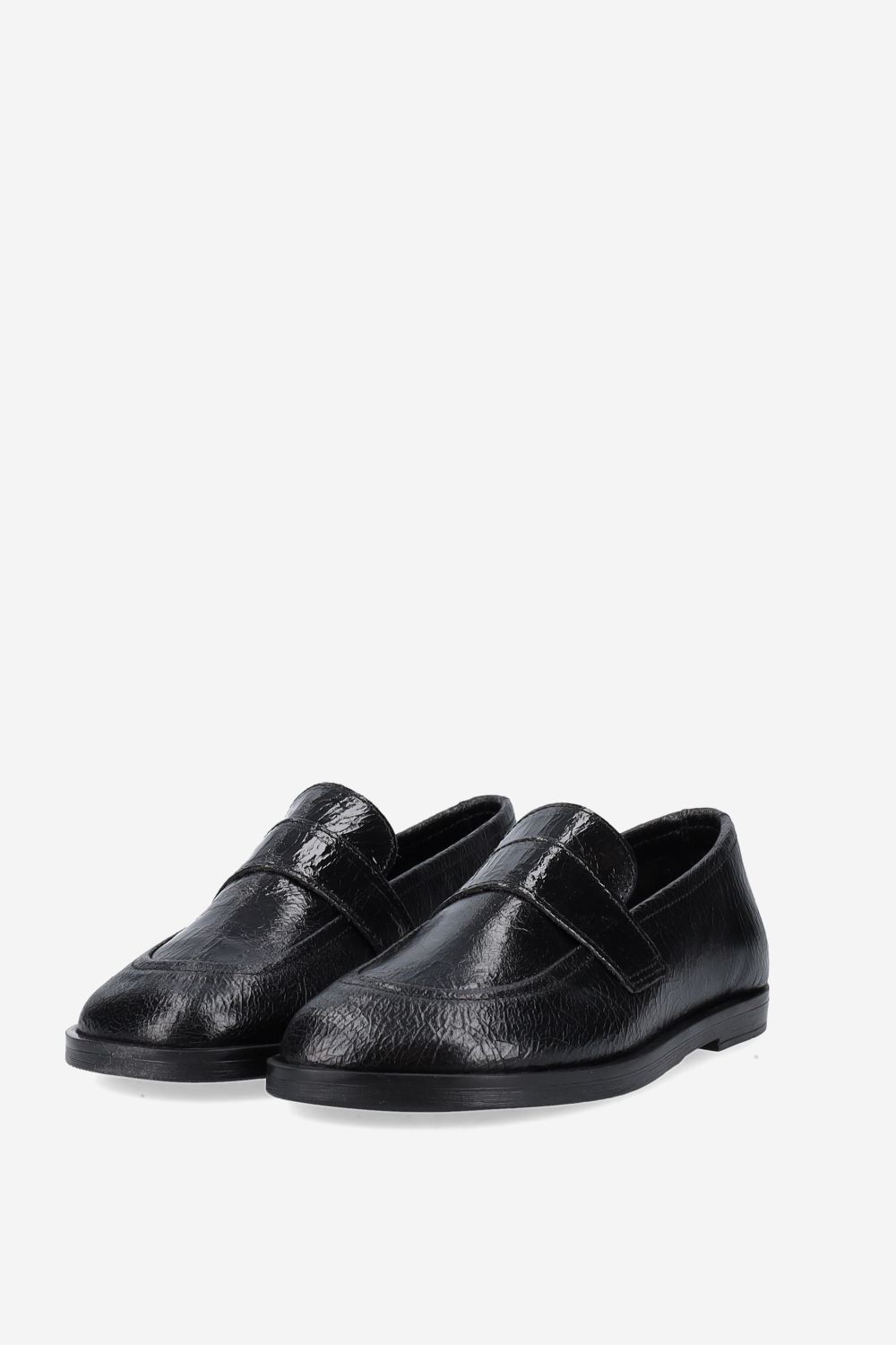 Crack leather loafers