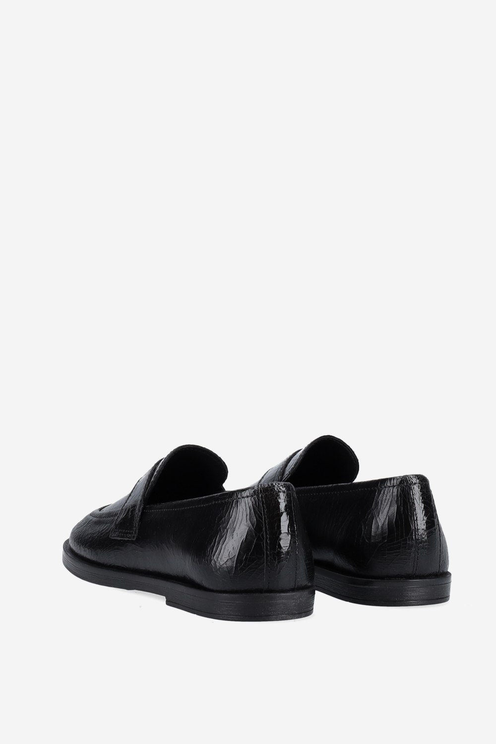 Crack leather loafers