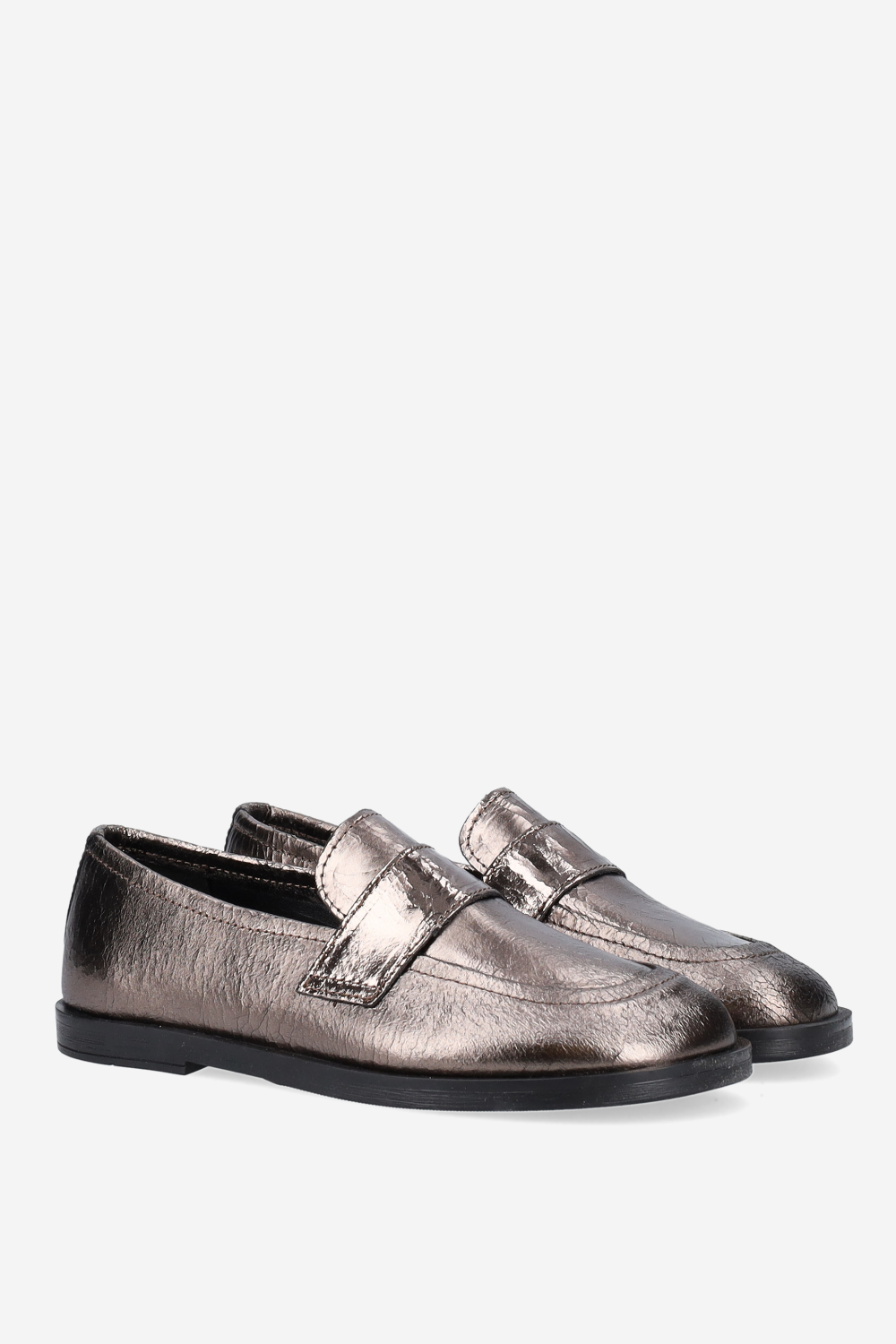Crack leather loafers