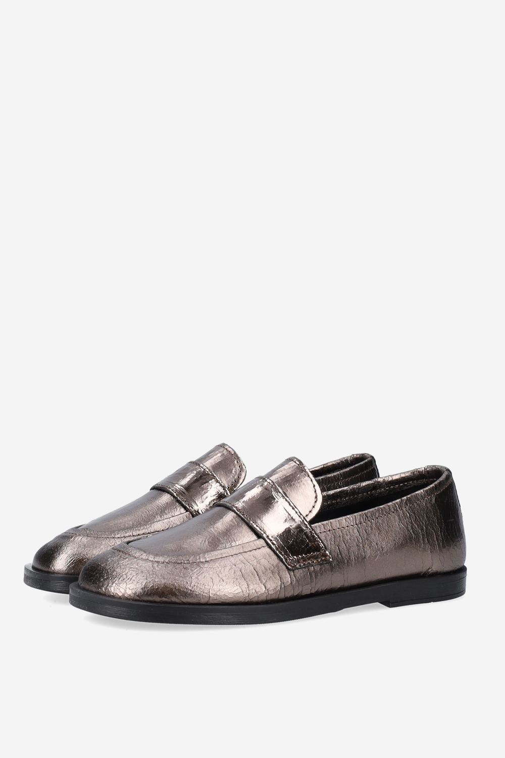 Crack leather loafers