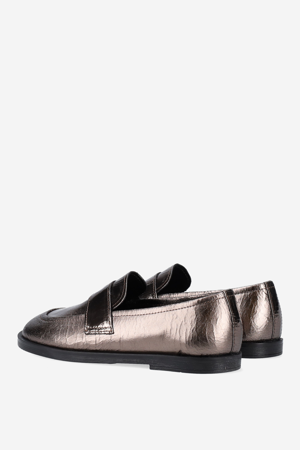 Crack leather loafers