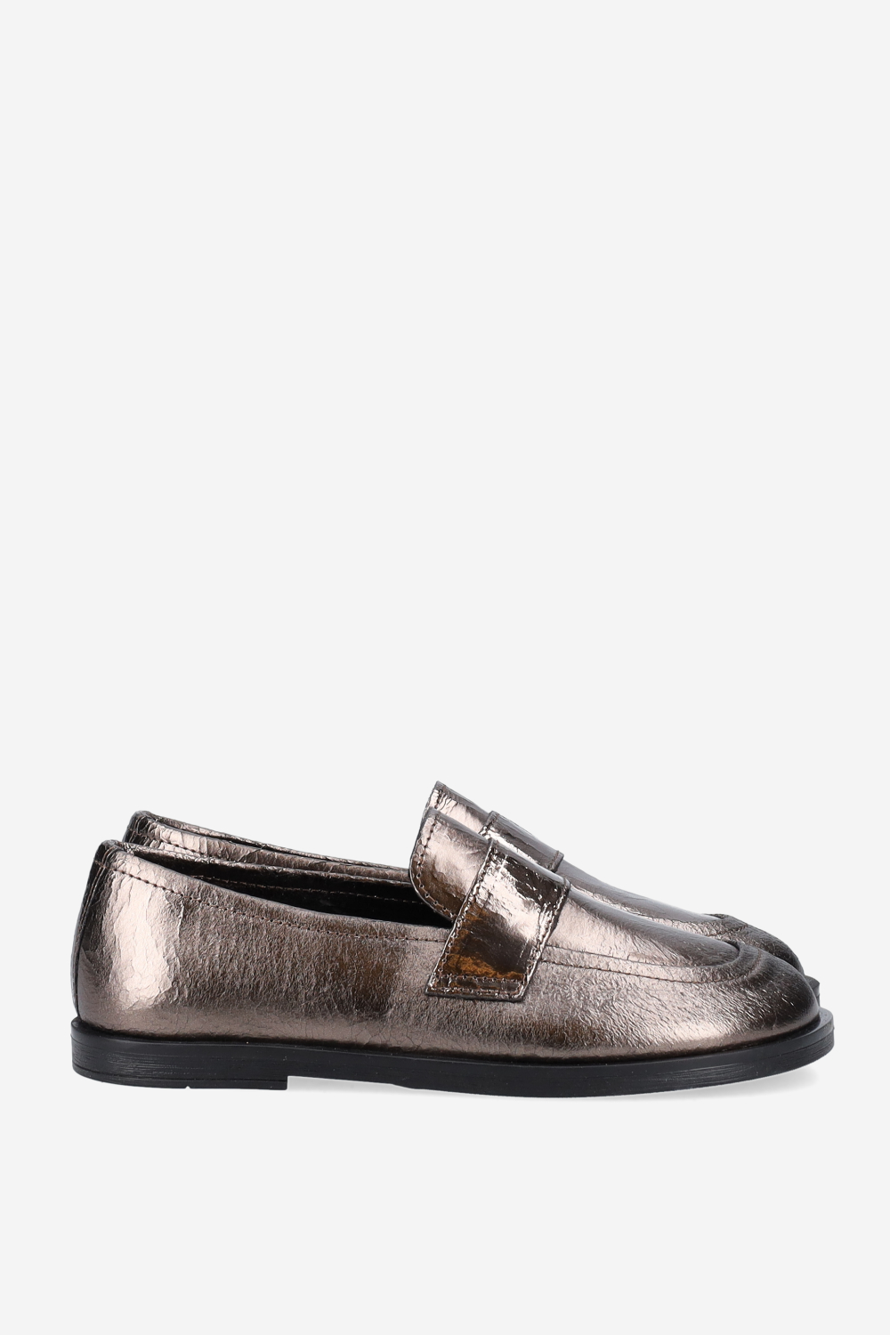 Crack leather loafers