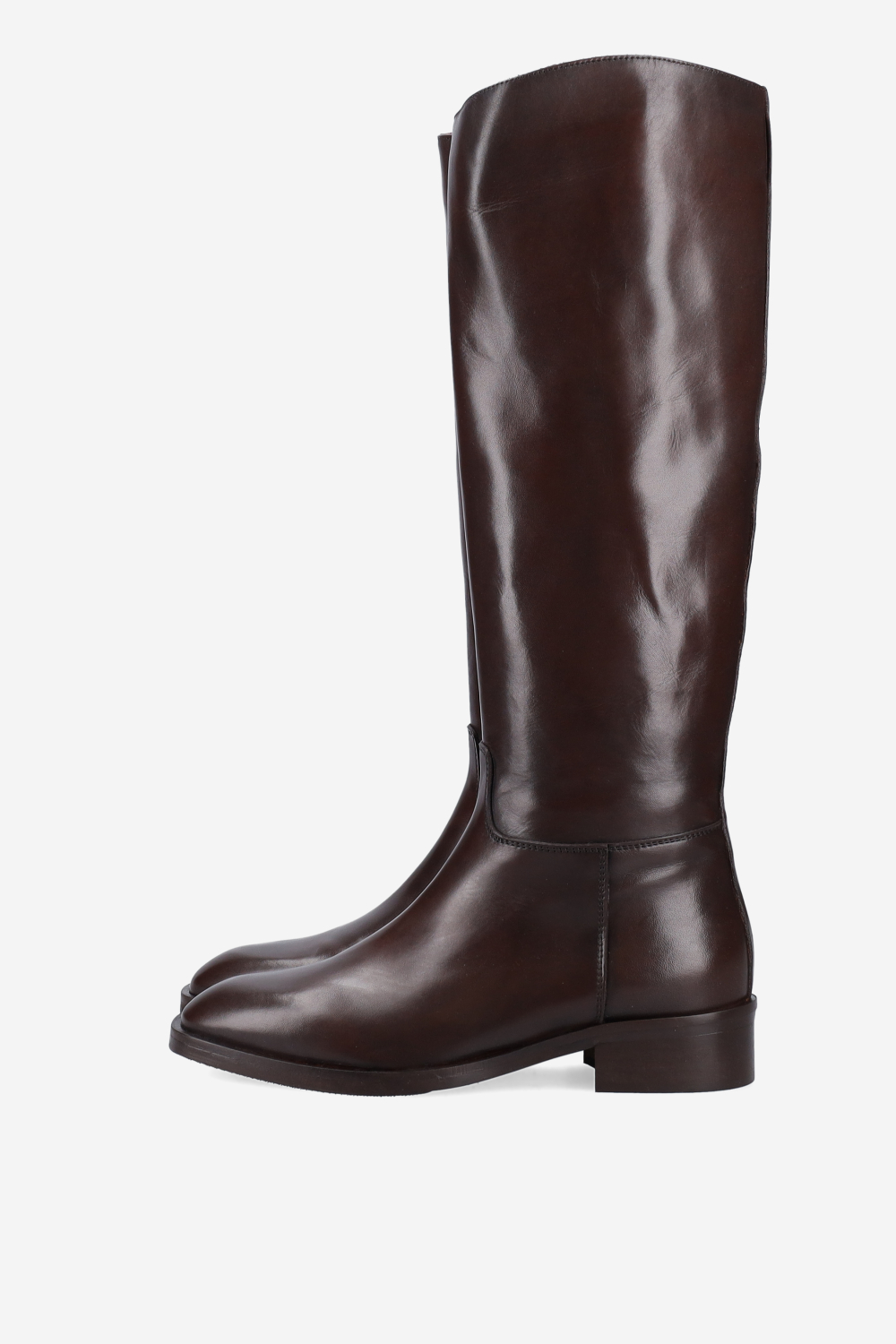 Zipped leather boots
