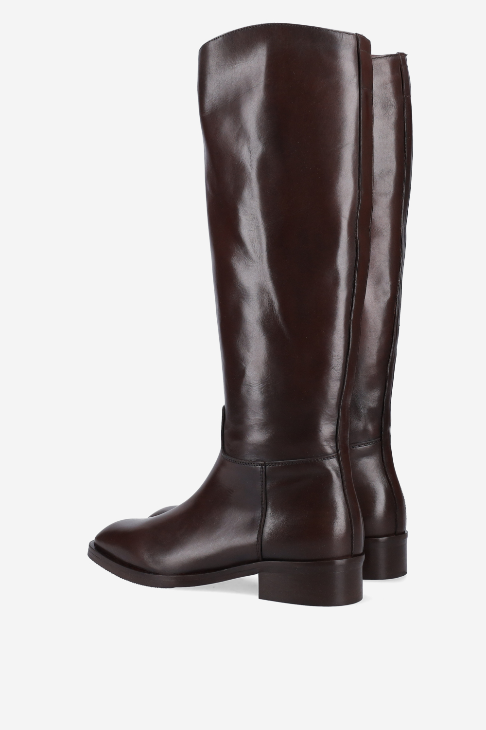 Zipped leather boots