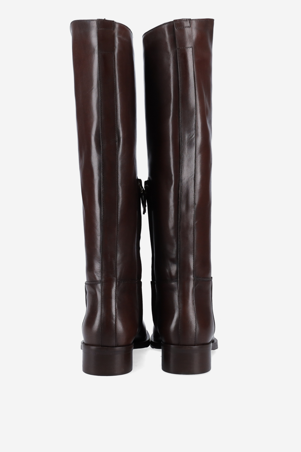 Zipped leather boots