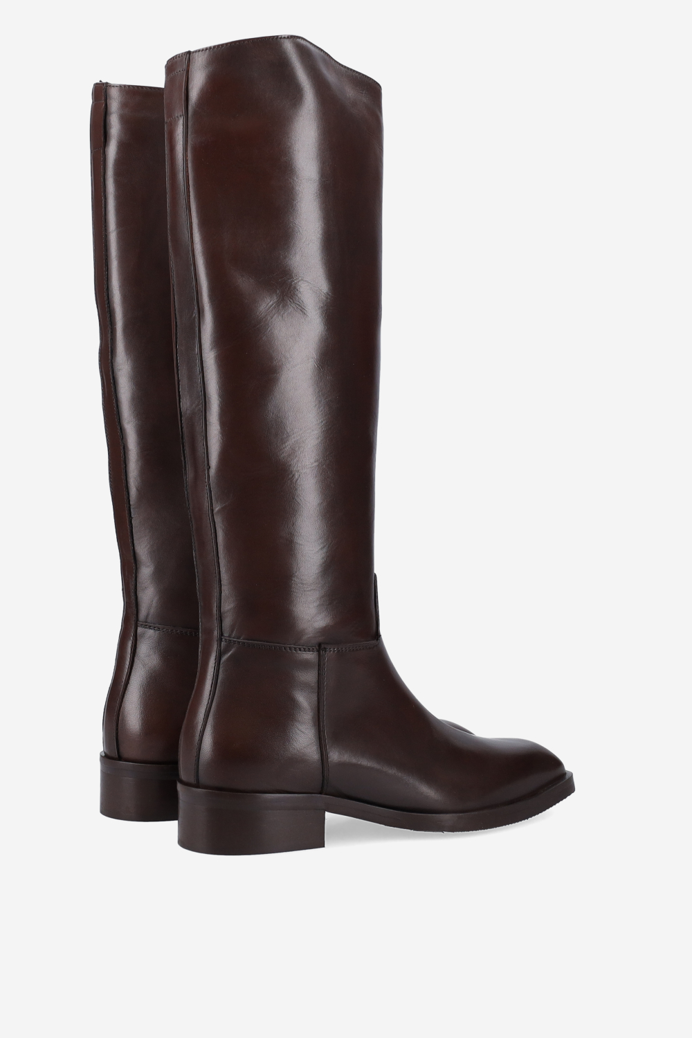 Zipped leather boots