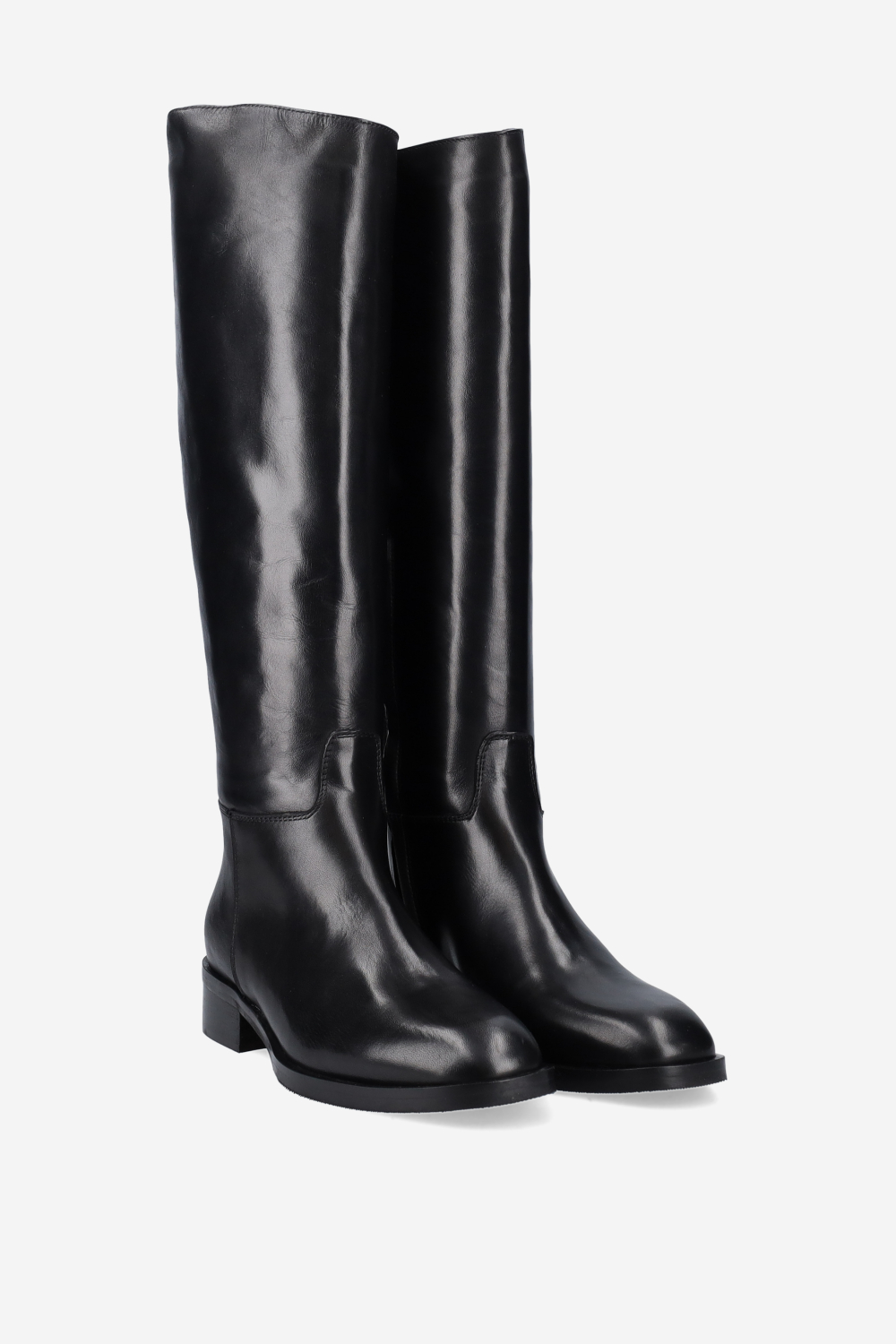 Zipped leather boots