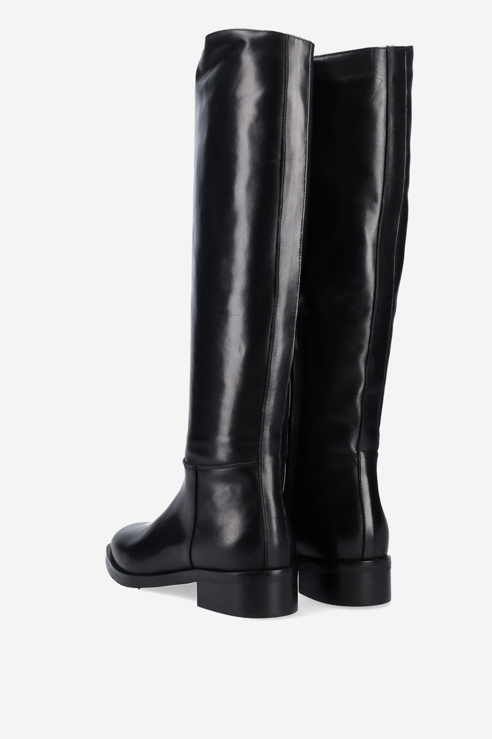 Zipped leather boots