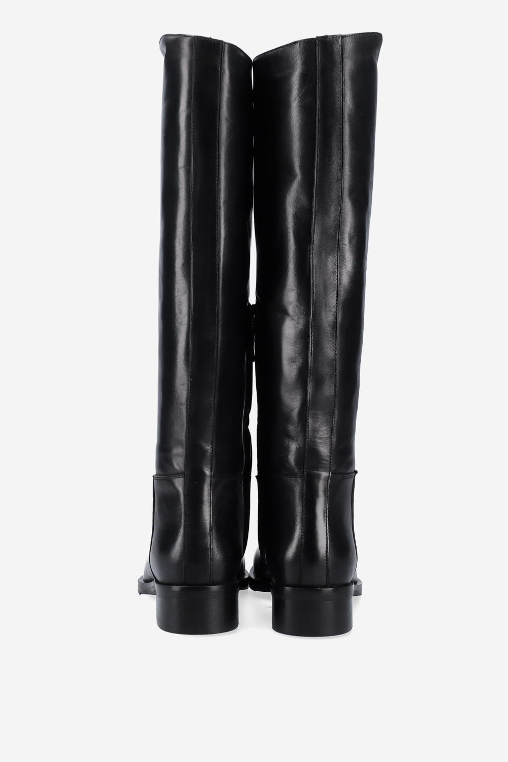 Zipped leather boots