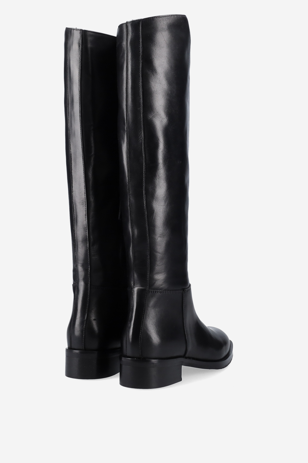 Zipped leather boots