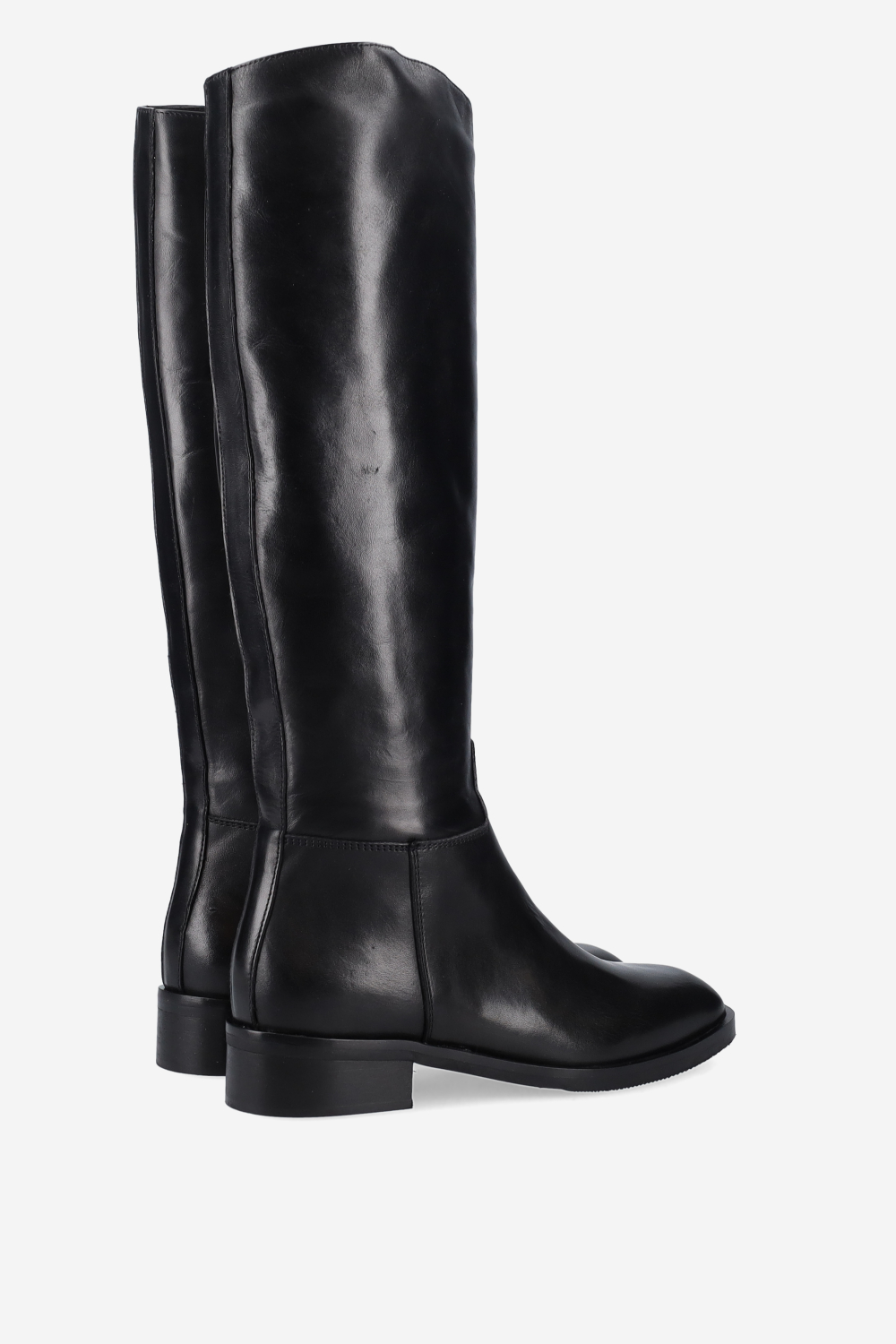 Zipped leather boots