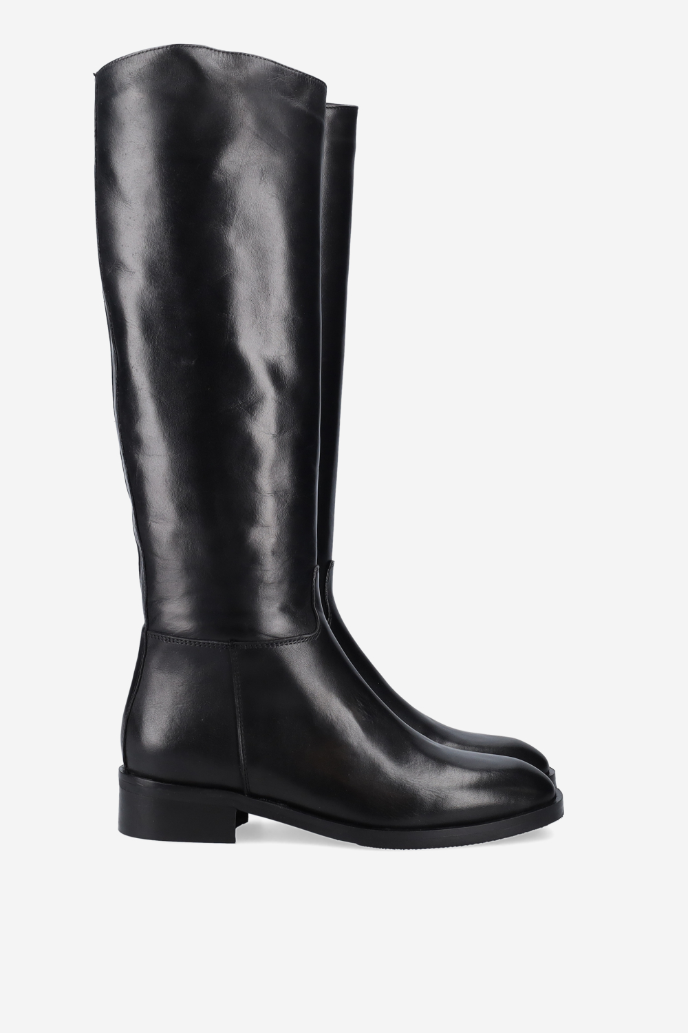 Zipped leather boots