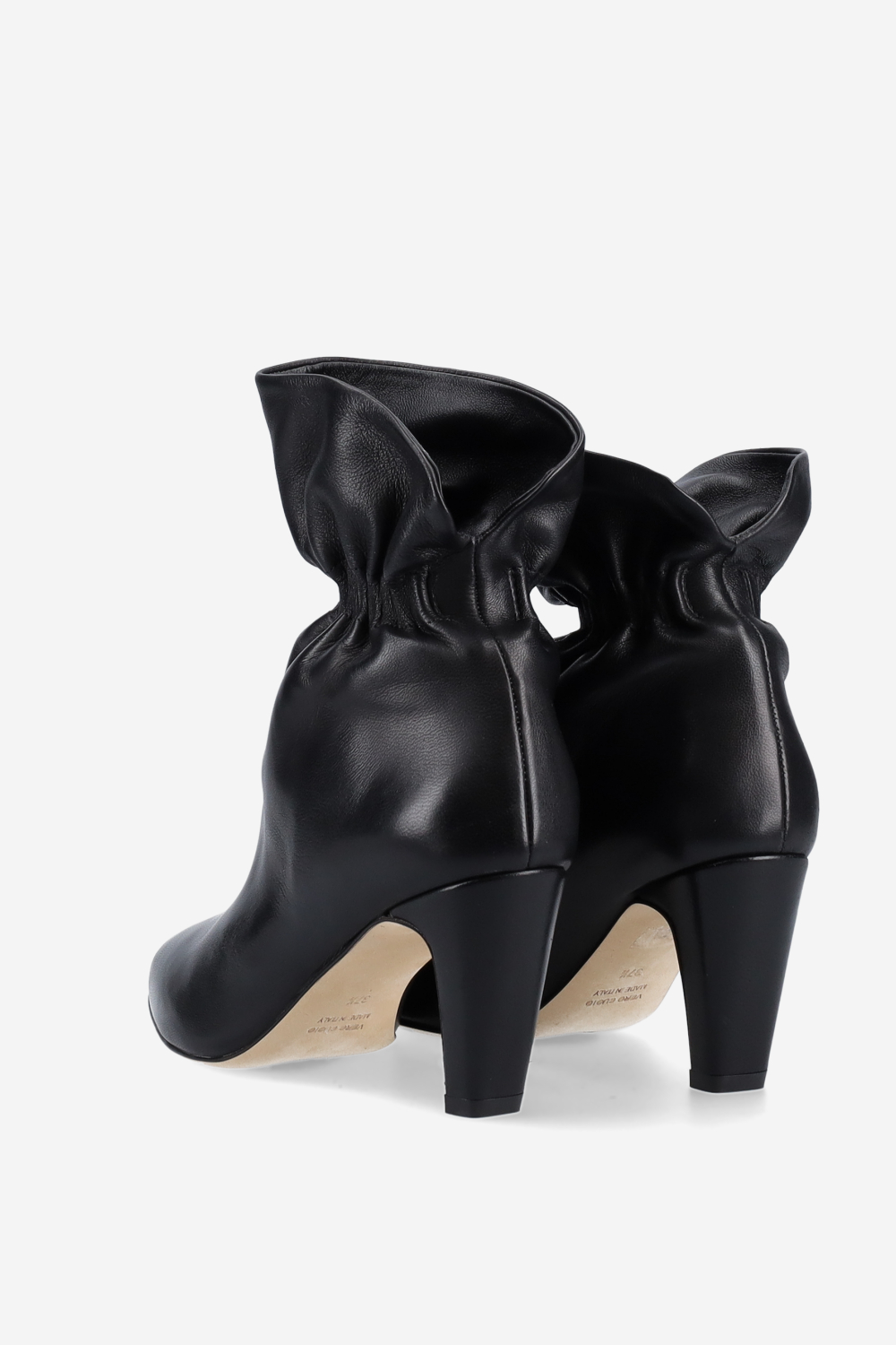Wrinkle leather ankle boots