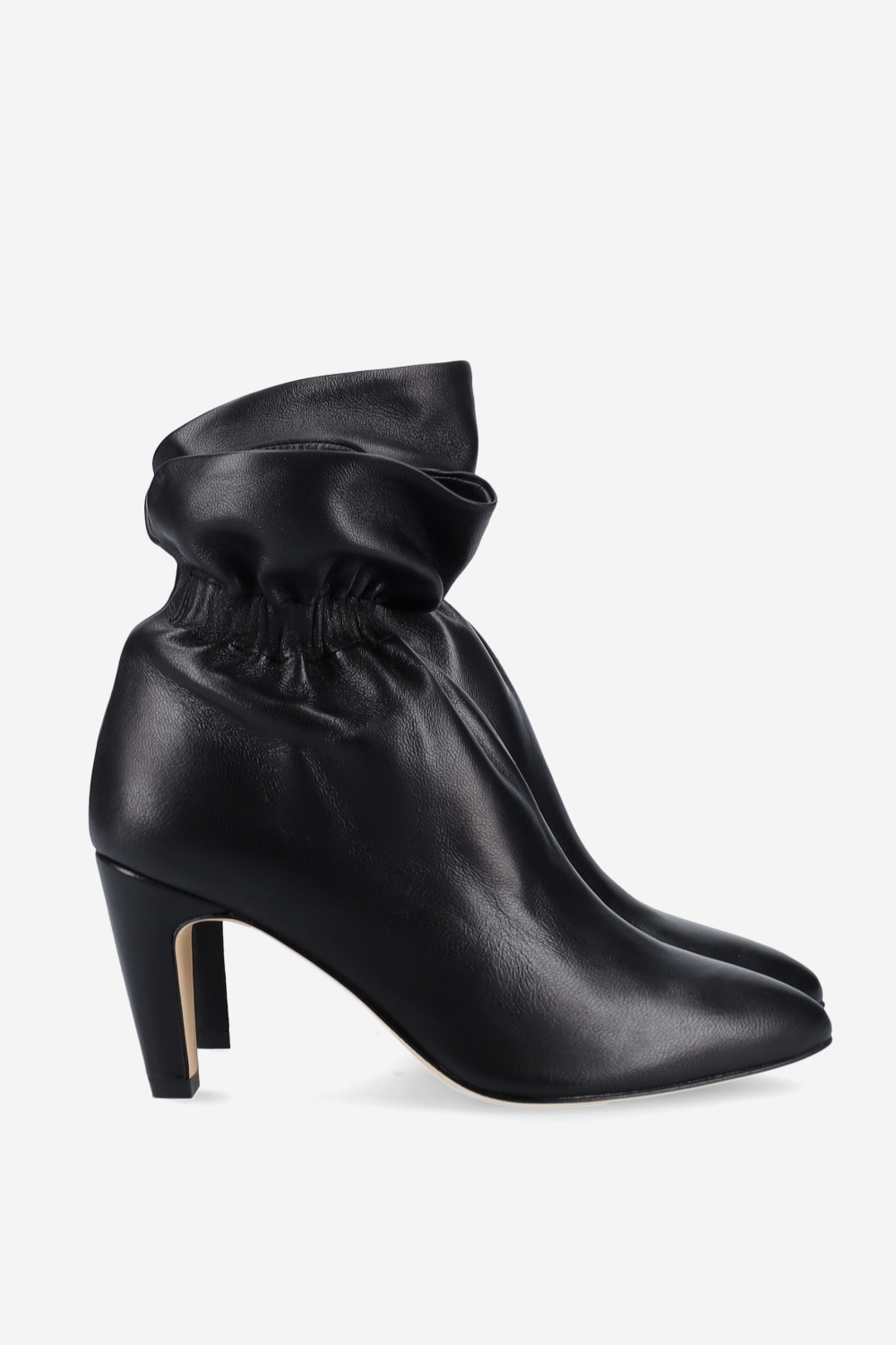 Wrinkle leather ankle boots