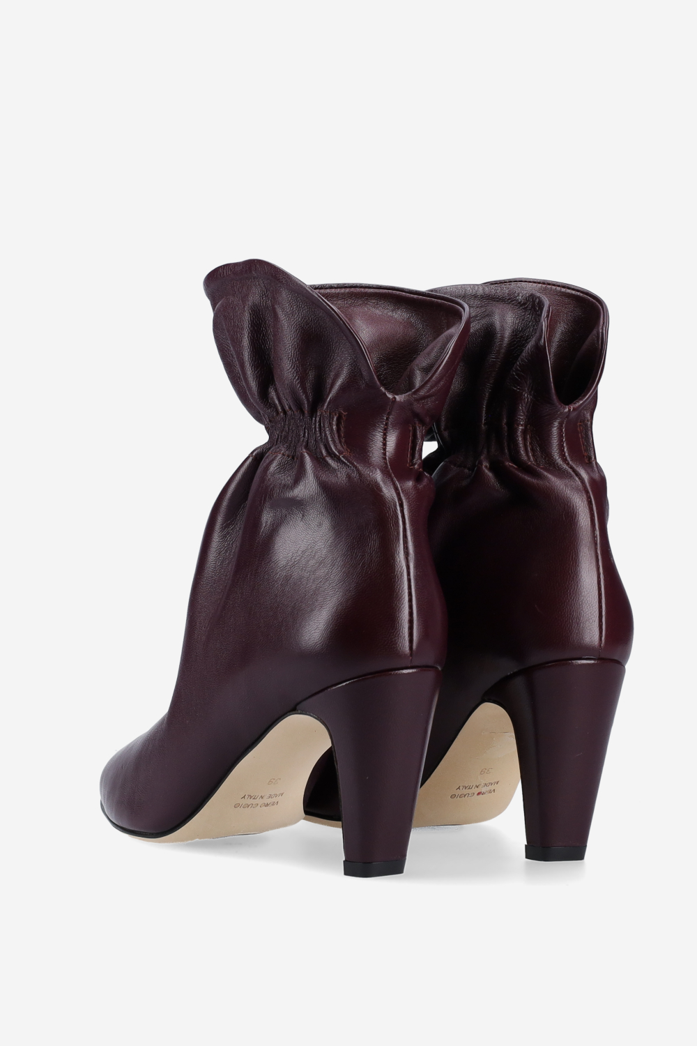 Wrinkle leather ankle boots