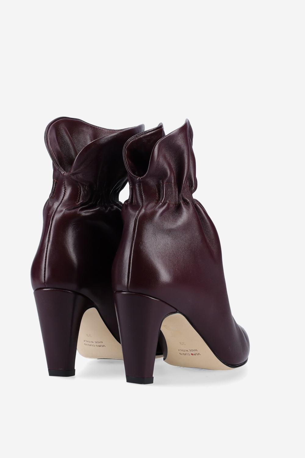 Wrinkle leather ankle boots