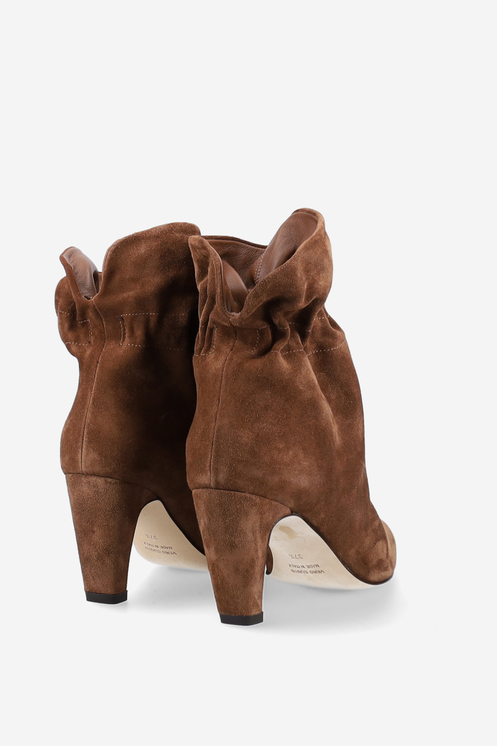 Wrinkle suede ankle boots