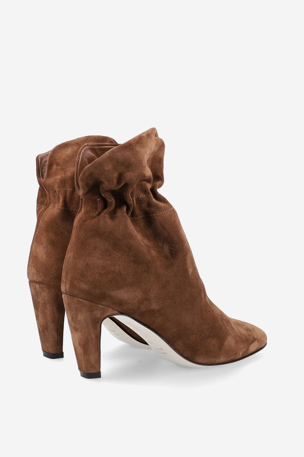 Wrinkle suede ankle boots