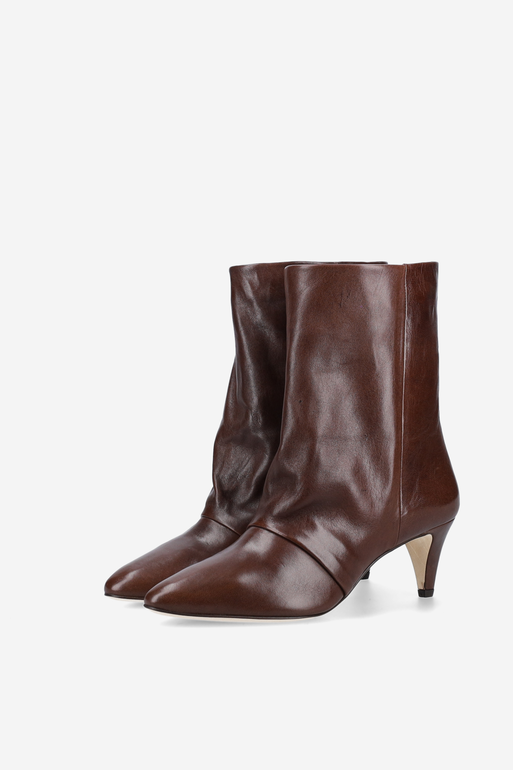 Pointed-toe leather ankle boots