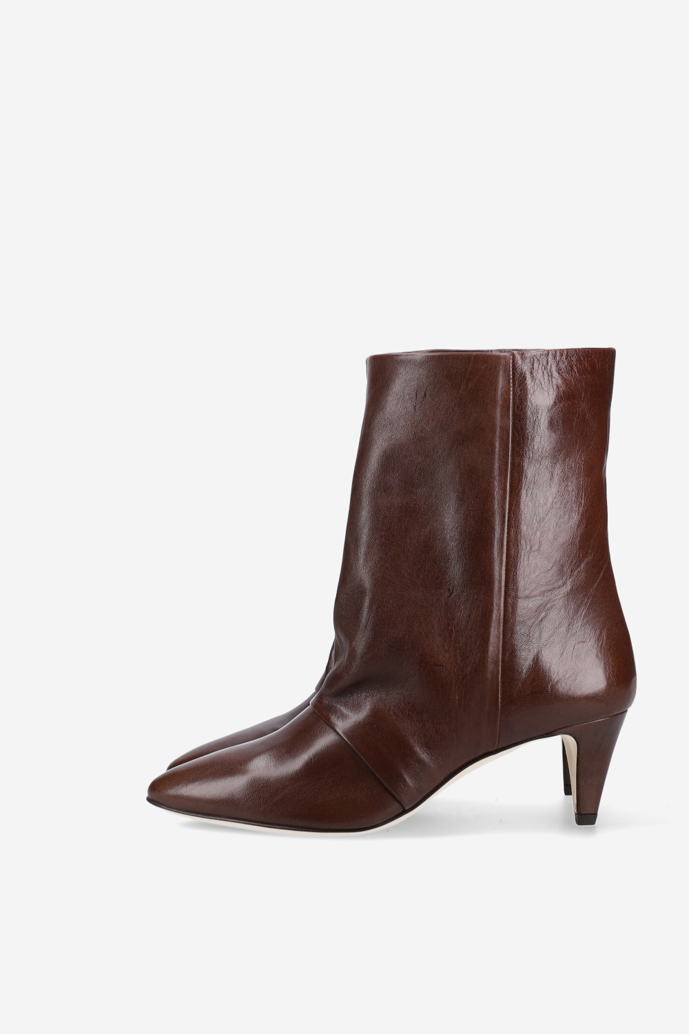 Pointed-toe leather ankle boots