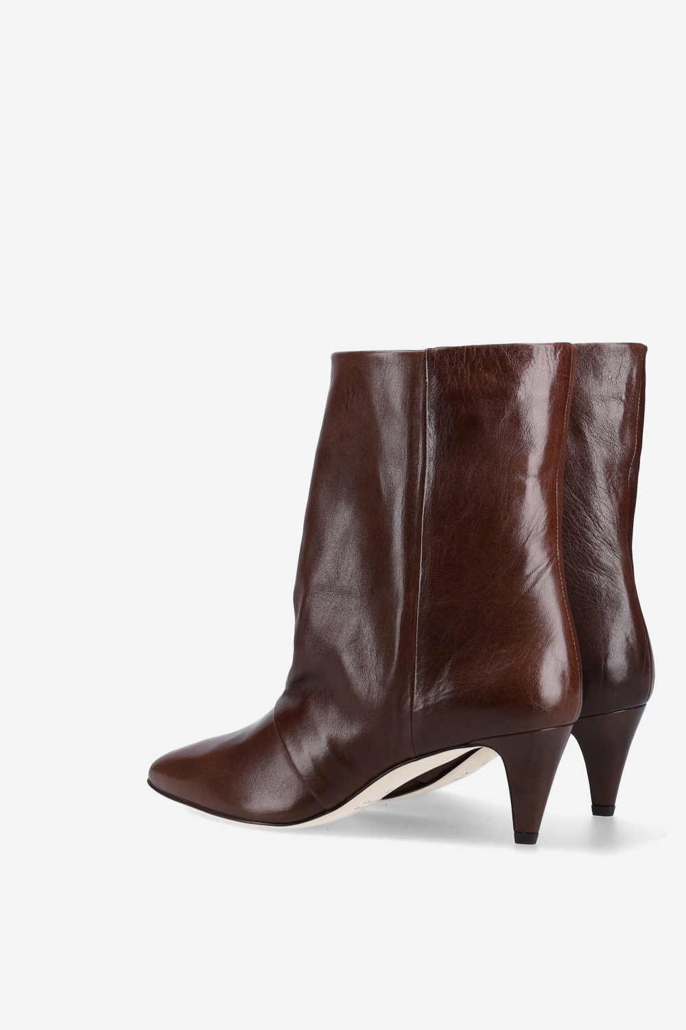 Pointed-toe leather ankle boots