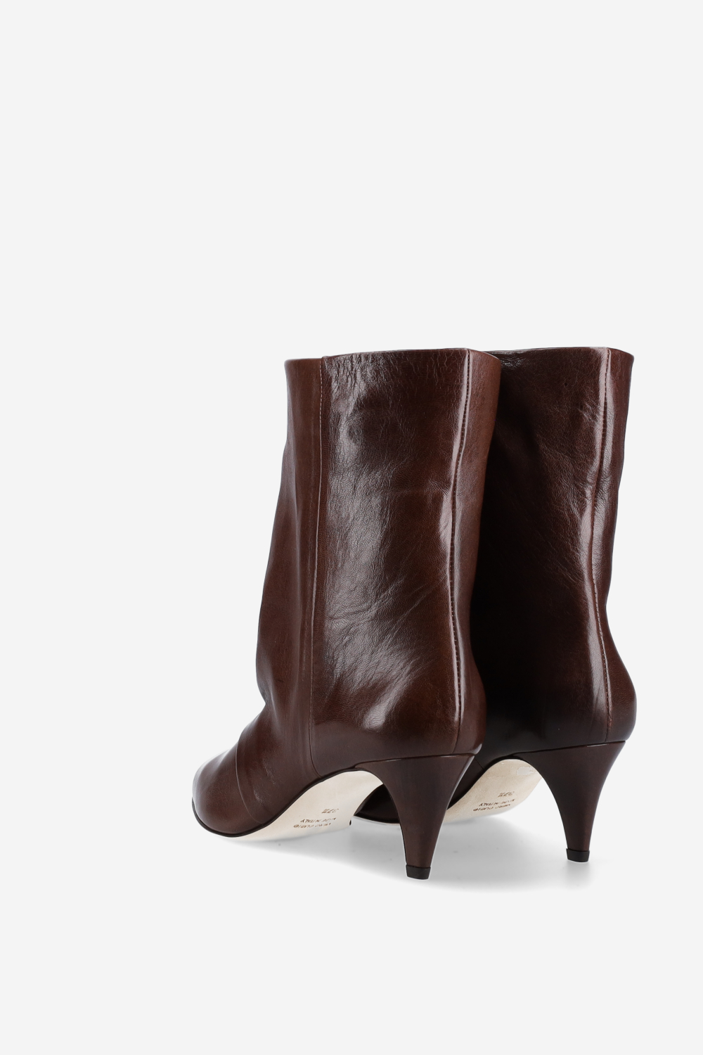 Pointed-toe leather ankle boots