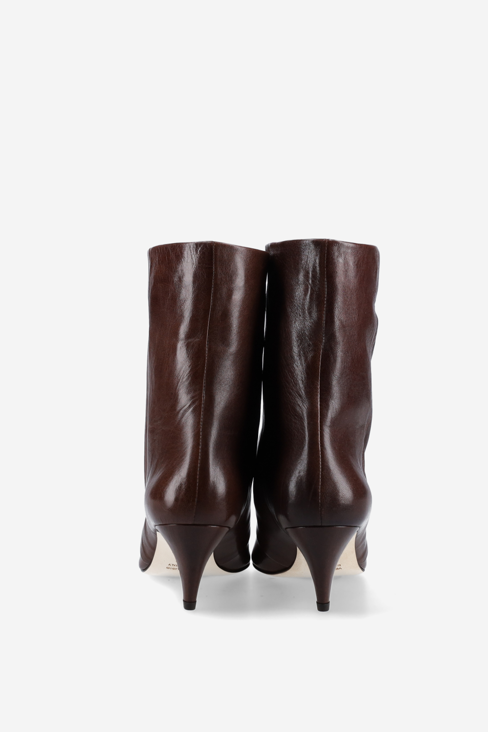Pointed-toe leather ankle boots