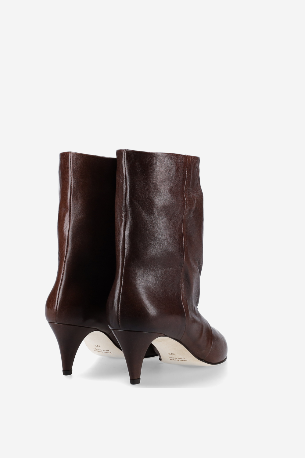 Pointed-toe leather ankle boots