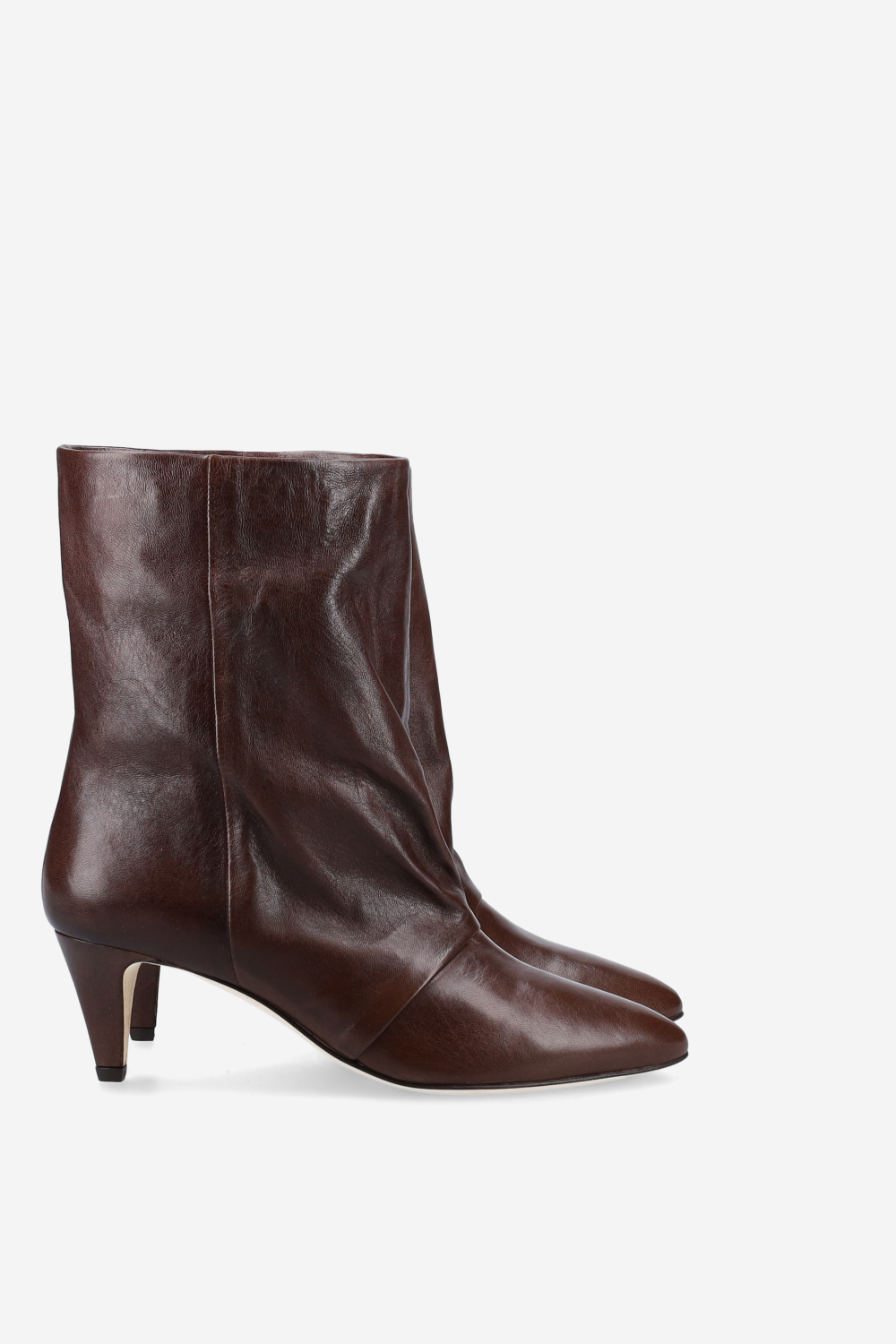 Pointed-toe leather ankle boots