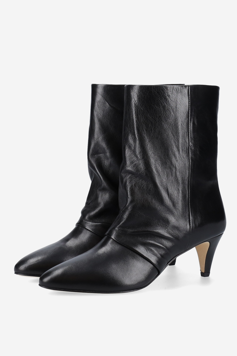Pointed-toe leather ankle boots