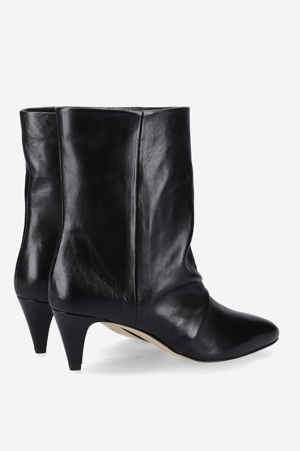 Pointed-toe leather ankle boots