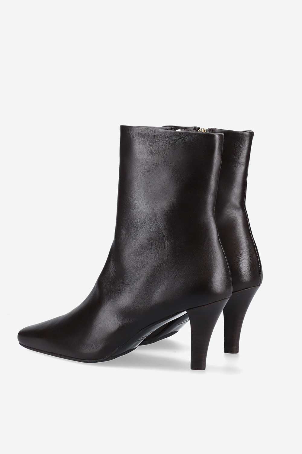 Zipped leather ankle boots