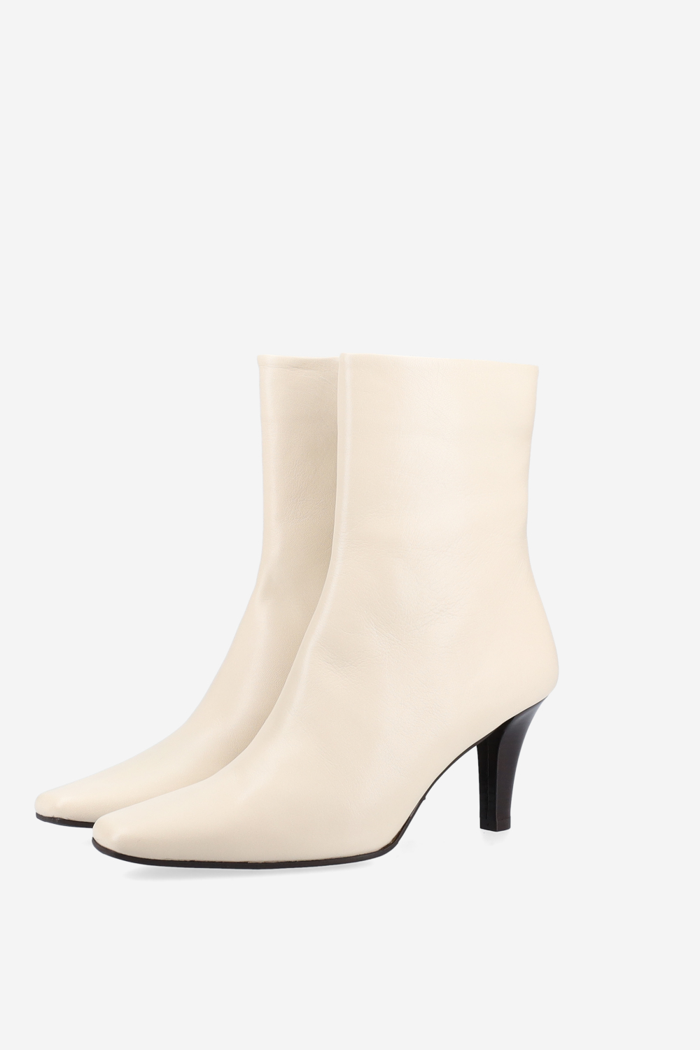 Zipped leather ankle boots