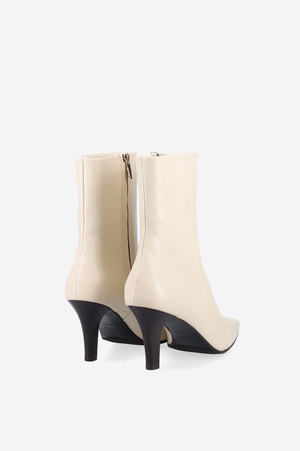 Zipped leather ankle boots