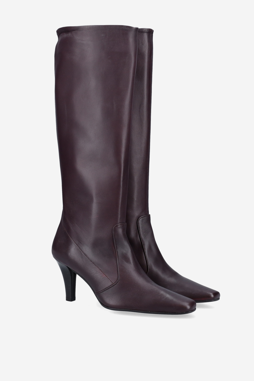 Zipped leather boots