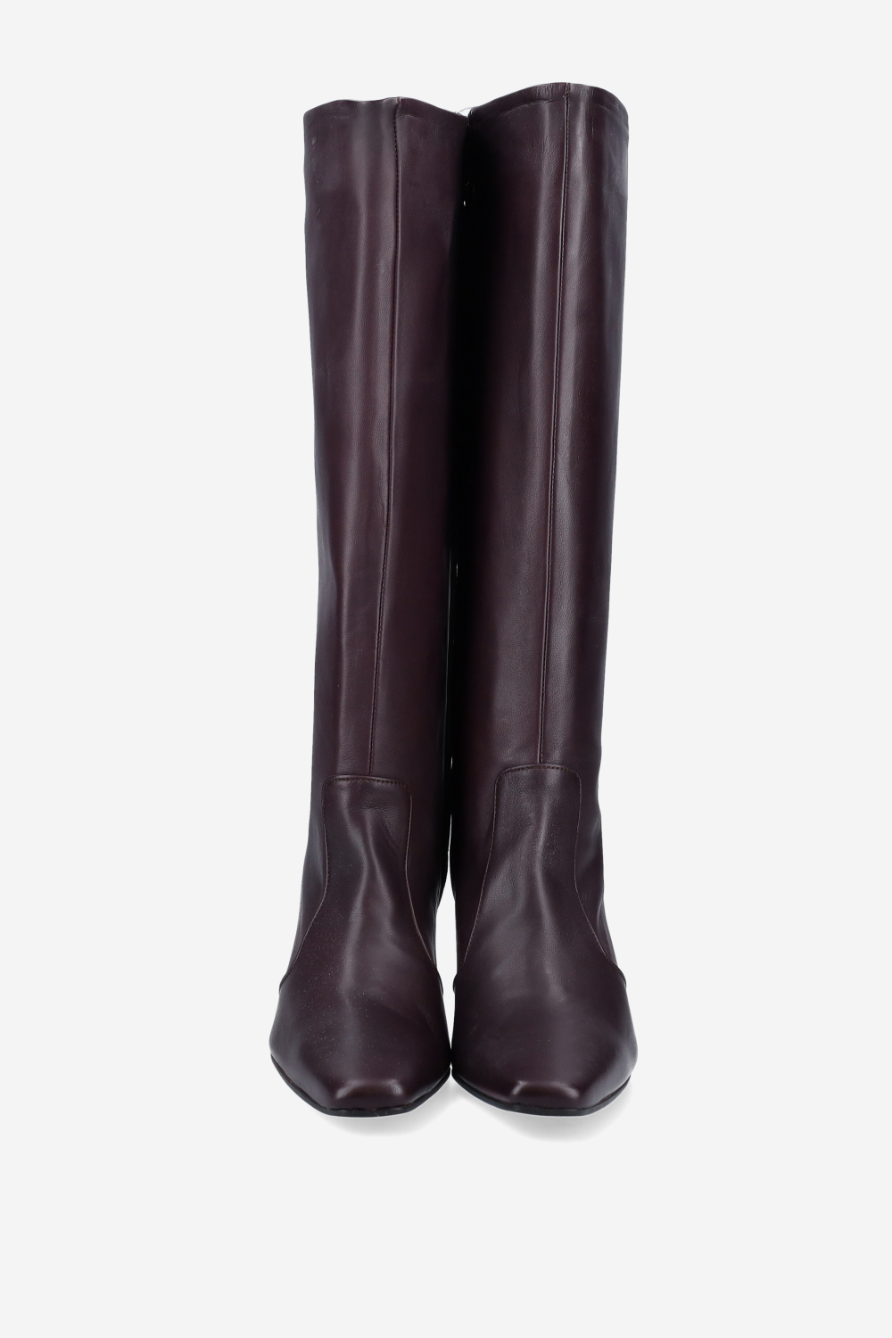 Zipped leather boots