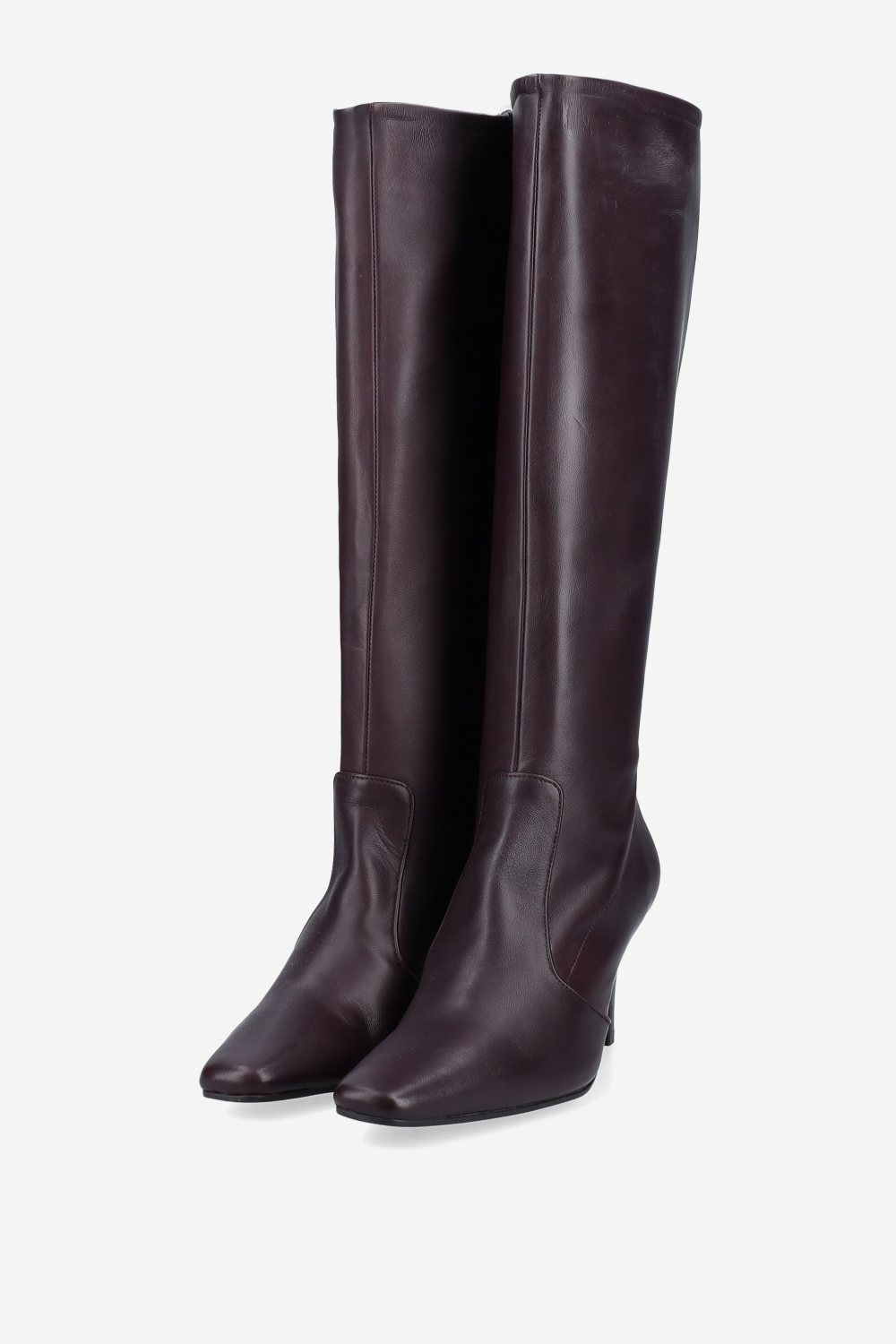 Zipped leather boots