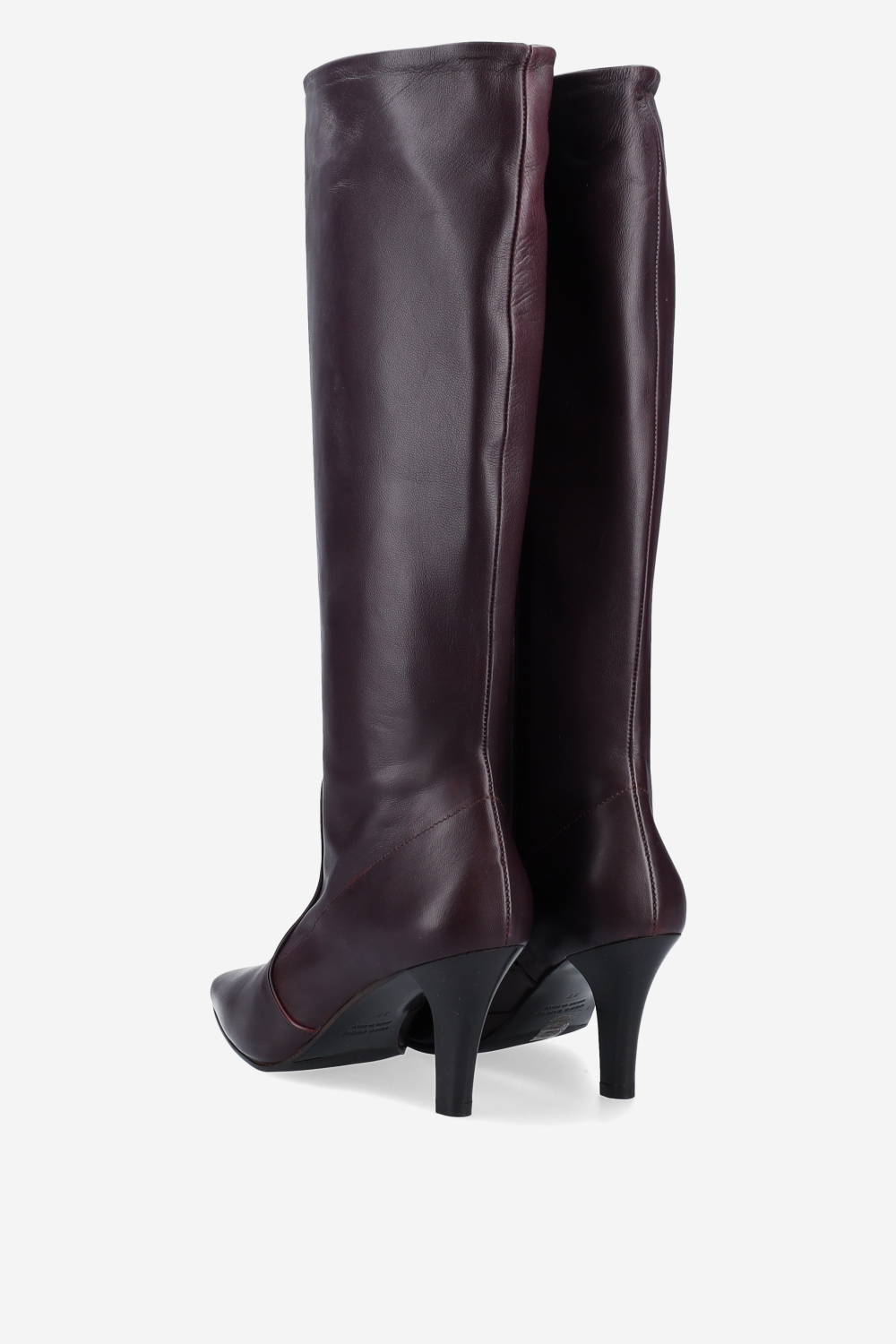 Zipped leather boots