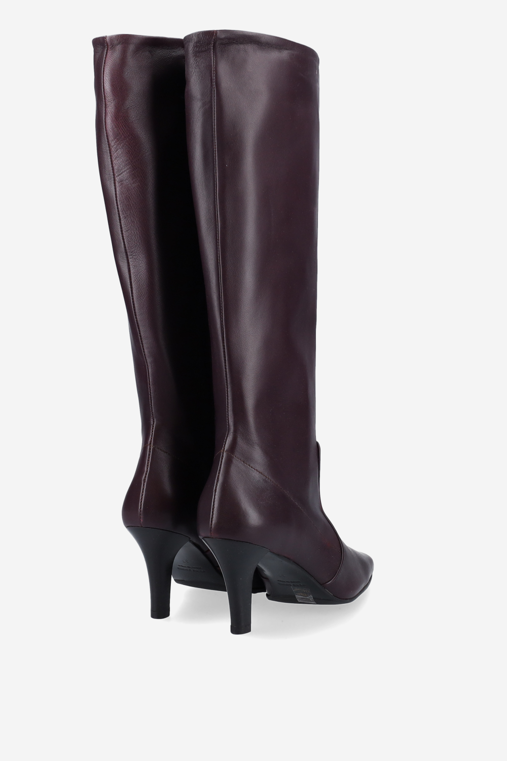 Zipped leather boots
