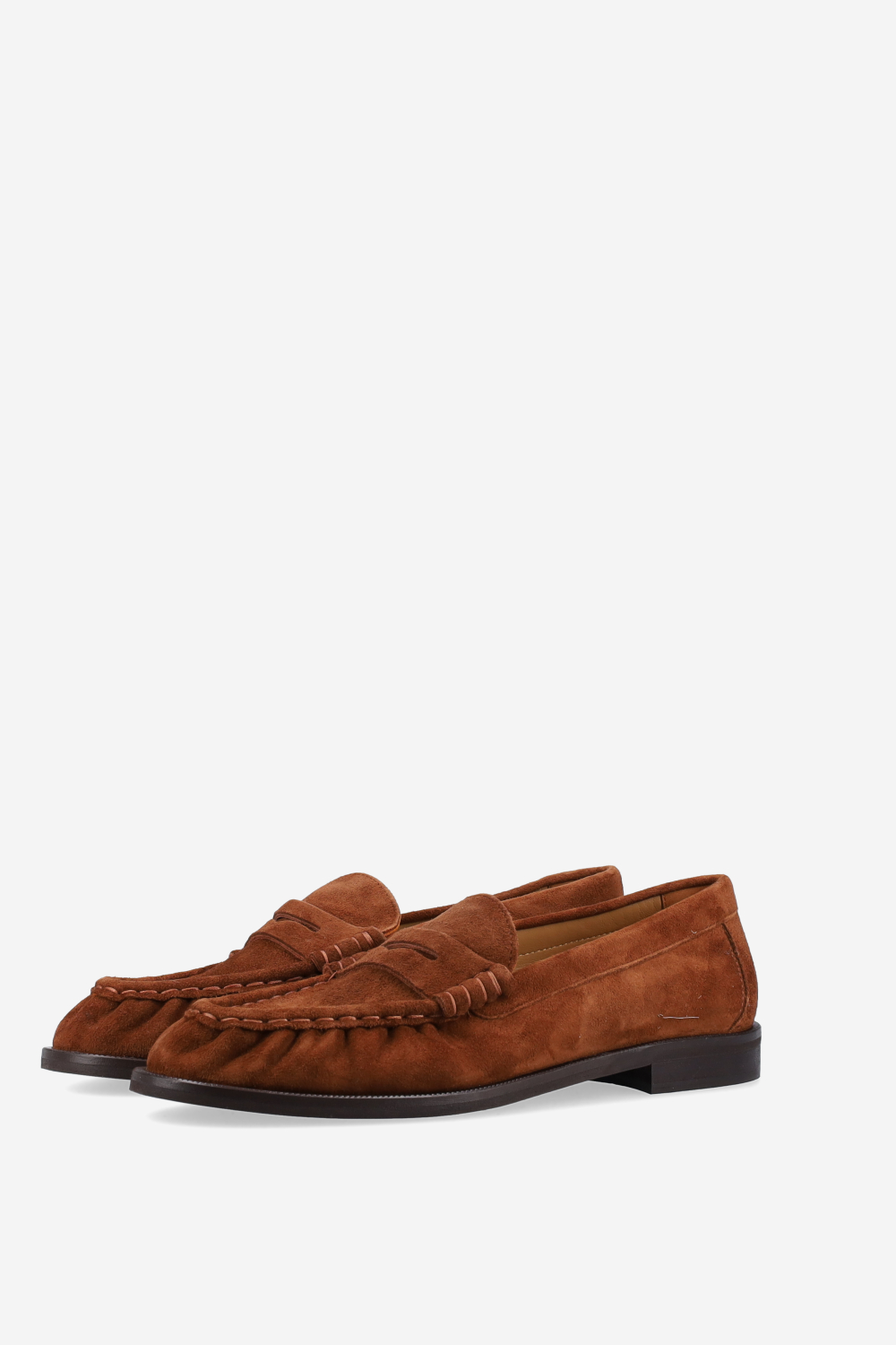 Wrinkle suede loafers