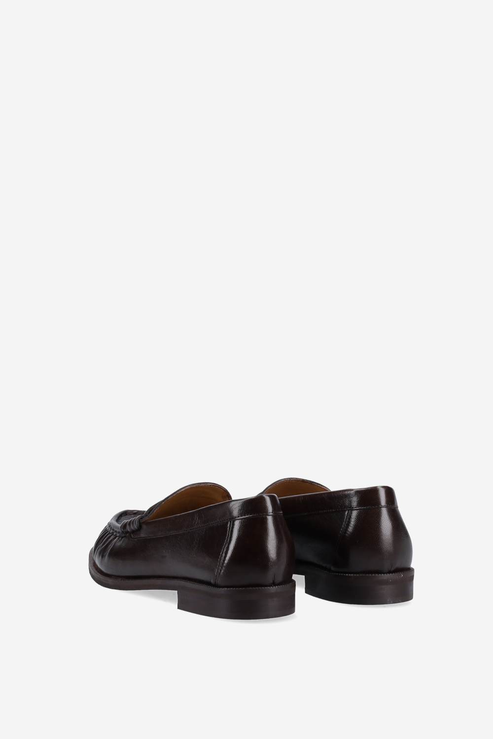 Wrinkle leather loafers