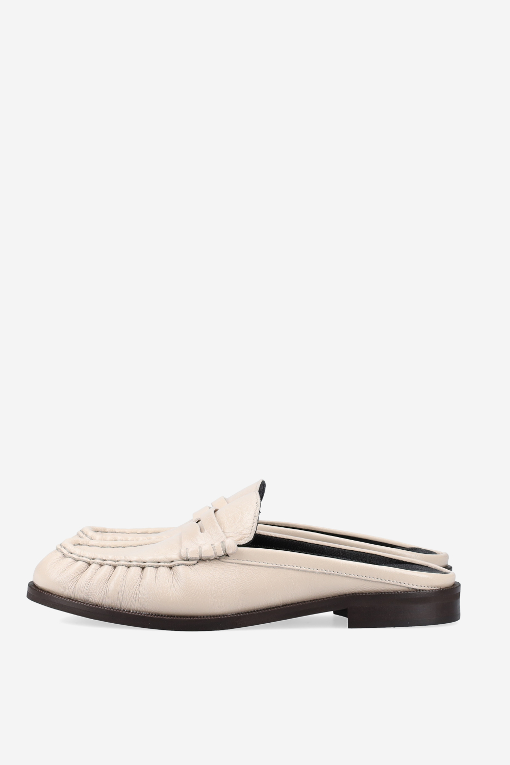 Wrinkle leather loafer mules