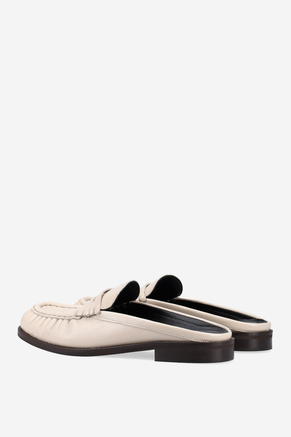 Wrinkle leather loafer mules