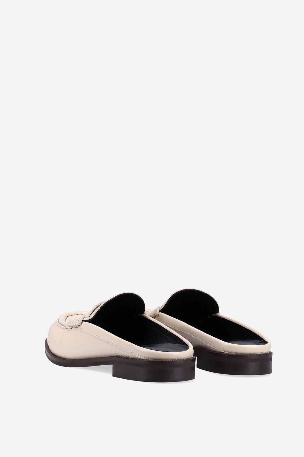 Wrinkle leather loafer mules
