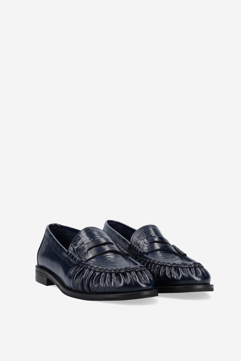 Wrinkle leather loafers